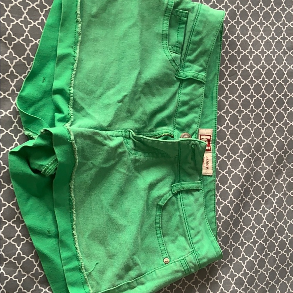 Green Lei boot shorts
